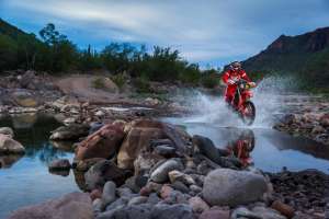 Maxxis Tires special support for SCORE Moto Classes 