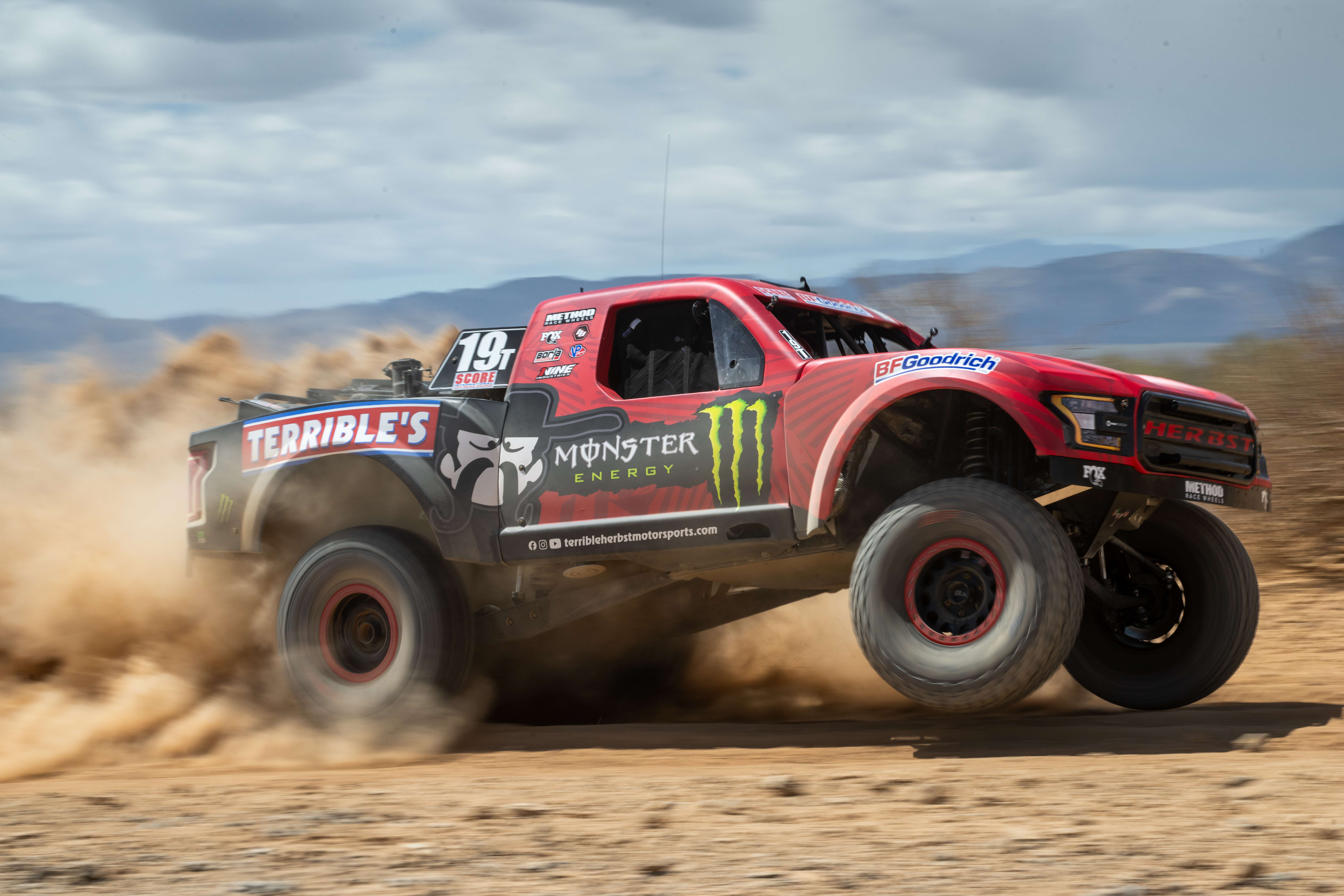 Entering late, on-site registration 210 entries for King Shocks 39th SCORE San Felipe 250